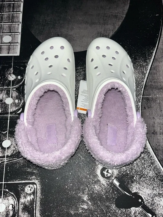 NWT CROCS - Picture 11 of 14